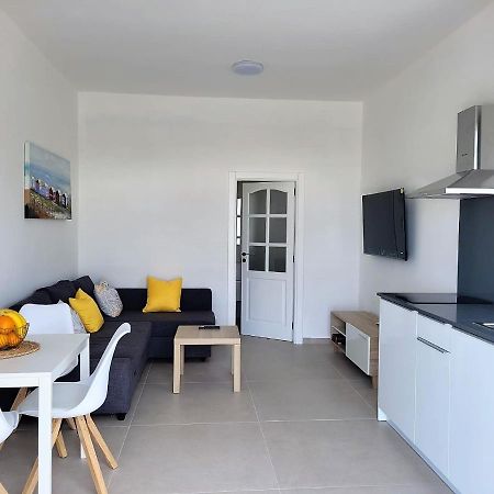 Apartamentos Falcon Tinajo Εξωτερικό φωτογραφία